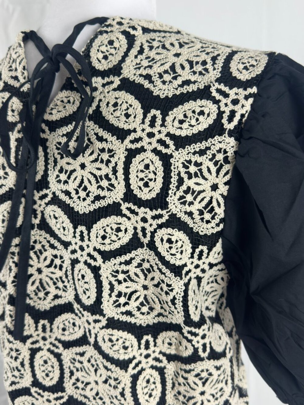 Heyson Embroidered Puff Sleeve Top – Black & Cream – S/M/L – NWT BTS, Work, Fall - Picture 16 of 16